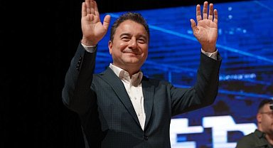 Ali Babacan'dan ağır yaralı çocuğa ziyaret