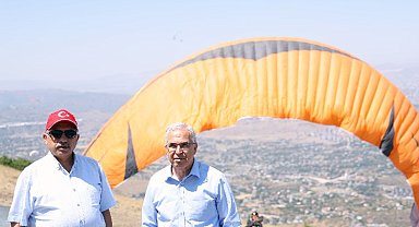 Ali Dağı'nda yamaç paraşütü heyecanı