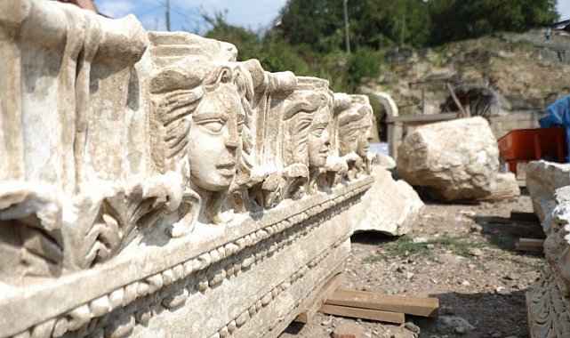 Apollo heykeli için 'Özlü' sözler