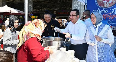 Aşure kazanları bereket için kaynadı