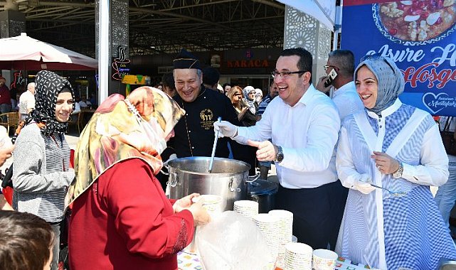 Aşure kazanları bereket için kaynadı