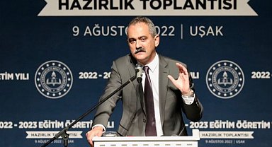 Bakan Özer Uşak'ta okul müdürleriyle buluştu