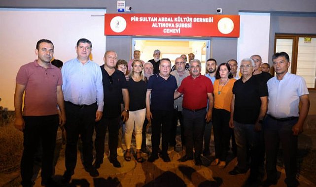 Başkan Böcek canlarla lokmalarını paylaştı