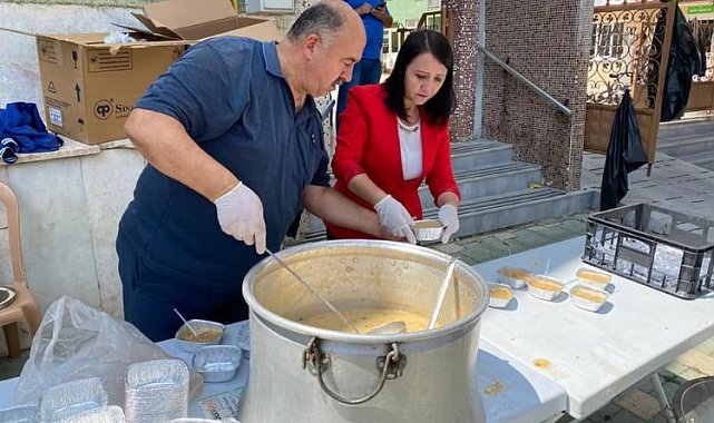 Bilecik Pazaryeri Belediyesi'nden 7 bin kişiye aşure ikramı