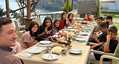 Bursa Mudanya'da yaz Kur'an kursiyerleri kahvaltıda buluştu