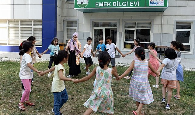 Bursa Osmangazi'de 'Bilgi Evleri'nde dolu dolu eğitim