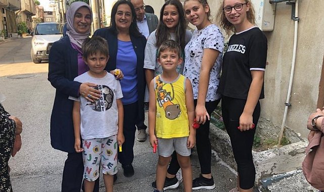 Bursa'da AK kadınlar sahaya indi