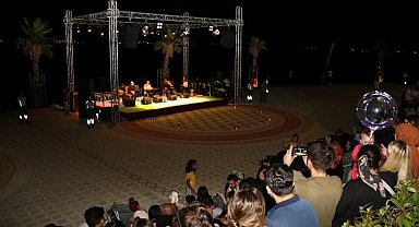 Darıca Millet Bahçesi'nde müzik şöleni