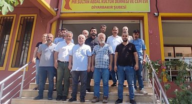 Diyarbakır'da DEVA'dan Pir Sultan Abdal'a 'dayanışma' ziyareti