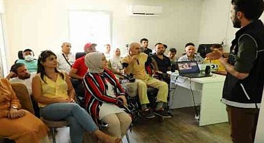 Diyarbakır'da 'en iyi narkotik polisi anne' semineri