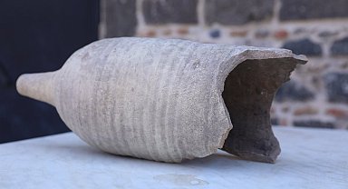 Diyarbakır'da tarihi surlarda 1700 yıllık "Amfora" bulundu