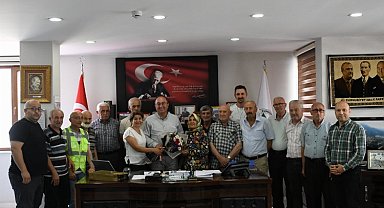 Elçin mahalle mahalle dolaşıyor