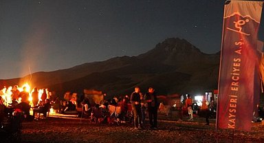 Erciyes'te Perseid Meteor Yağmuru