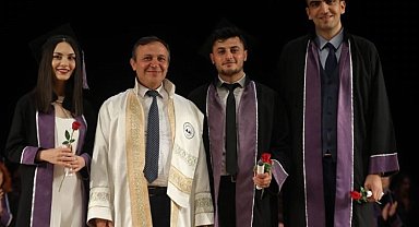 ERÜ Diş Hekimliği Fakültesi'nde mezuniyet heyecanı