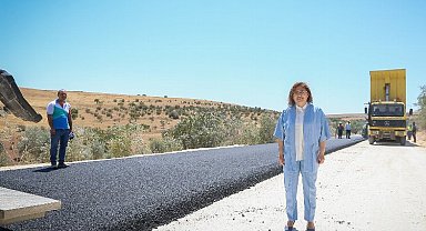 Gaziantep'te Geneyik-Deredüzü kırsalına sıcak asfalt