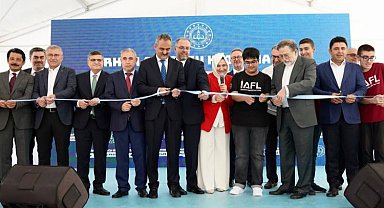 İstanbul'da tarihçi Erhan Afyoncu Kütüphanesi açıldı