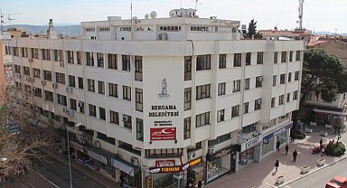 İzmir Bergama'da belediye binası için karar Ağustos sonunda belli olacak