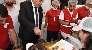 İzmir Buca'da aşure etkinliği
