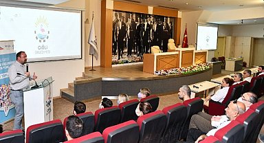 İzmir Çiğli 'katılımcı demokrasi' için eyleme geçti