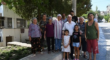 İzmir Karabağlar'da bir taşta iki kuş