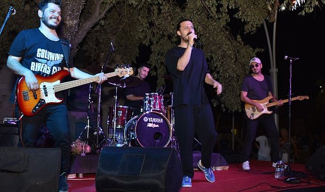 İzmir Yenifoça 'Fondip' ile coştu