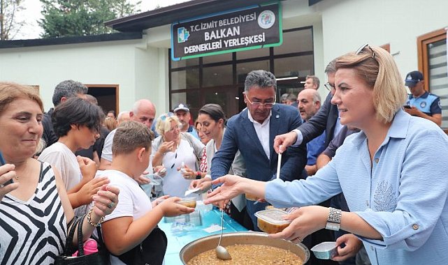 İzmitliler aşure gününde buluştu