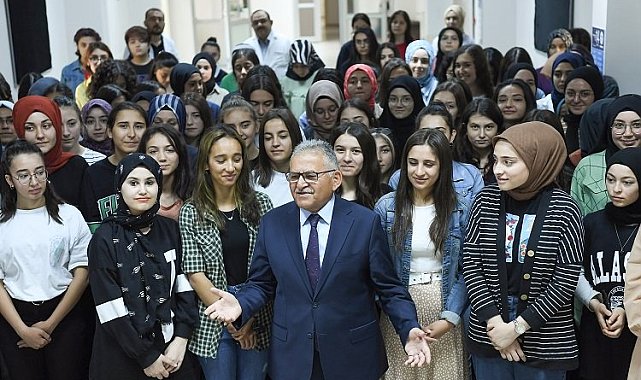 Kayseri Büyükşehir'den 89 öğrenciye staj imkanı