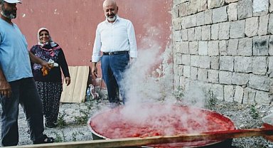 Kayseri Kocasinan'da dağıtılan fideler salça oldu