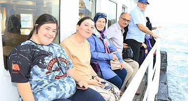 Kocaeli'de yaşlı ve özel bireylere mehtap turu