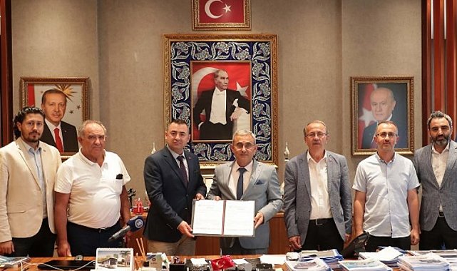Kütahya Belediyesi Türkiye Kamu-Sen'le protokol imzaladı