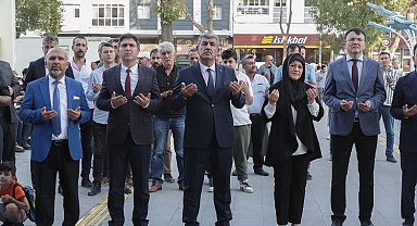 Kütahya'da birlik lokması dağıtıldı