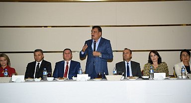 Malatya protokolü veda yemeğinde bir araya geldi