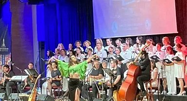 Mübadele Korosu'ndan Karşıyaka'da muhteşem konser