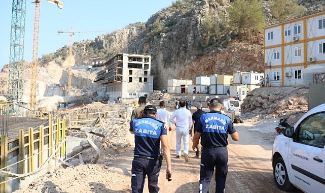 Muğla Marmaris Belediyesi'nden Sinpaş'a yapı tatil mührü