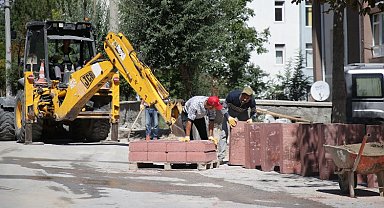 Kütahya 100. Yıl Mahallesi'nin üst yapısı şekilleniyor