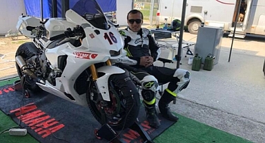 SUAT KOSİF ÜLKEMİZİ MOTOR SPORLARINDA BAŞARIYLA TEMSİL EDİYOR