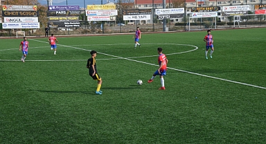 9 kişi başlayan maç 35 dakikada bitti