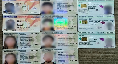 Yurt dışı kimlikleri hazırlanmış FETÖ'cüler yakalandı