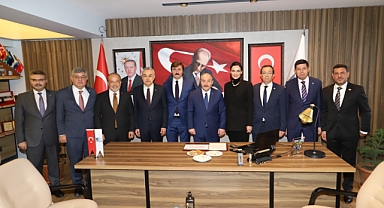 CUMHURİYET TARİHİMİZİN İHRACAT REKORU HAYIRLI OLSUN