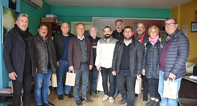 Milletvekili Savaş Gazetecileri Unutmadı