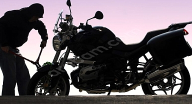 Motosiklet hırsızları yakalandı
