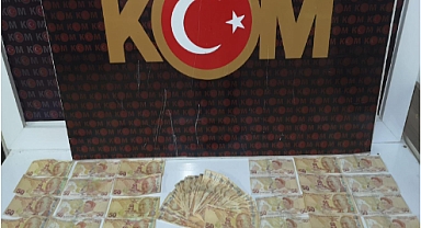 Sahte para ile yakalandılar