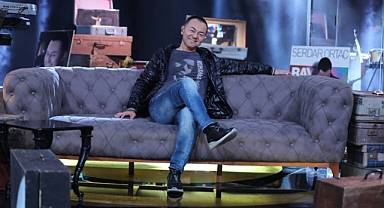 SERDAR ORTAÇ’LA ZAMANDA AKUSTİK YOLCULUK!