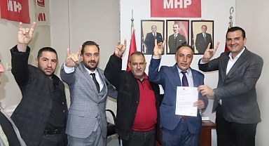 İYİ Parti'den istifa etti MHP'ye geçti