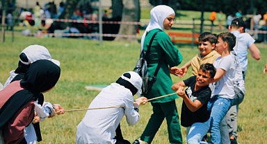 Yetim çocuklar Karne Şenliği’nde buluştu