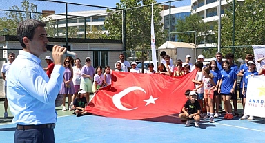Genç tenisçiler Didim'de