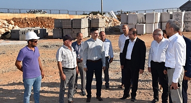 Aydın İl Sağlık Müdürü, Didim Devlet Hastanesi ek bina inşaat alanında incelemelerde bulundu