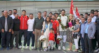 Olimpiyat Vizesi Alan ASKİ Sporlu Taha Akgül Yurda Döndü