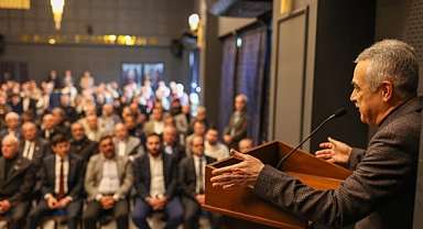 Aydın şuanda el freni çekilmiş bir araba gibi
