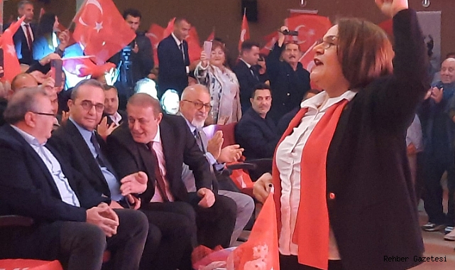 Özlem Çerçioğlu’na destek vermelerini istedi.